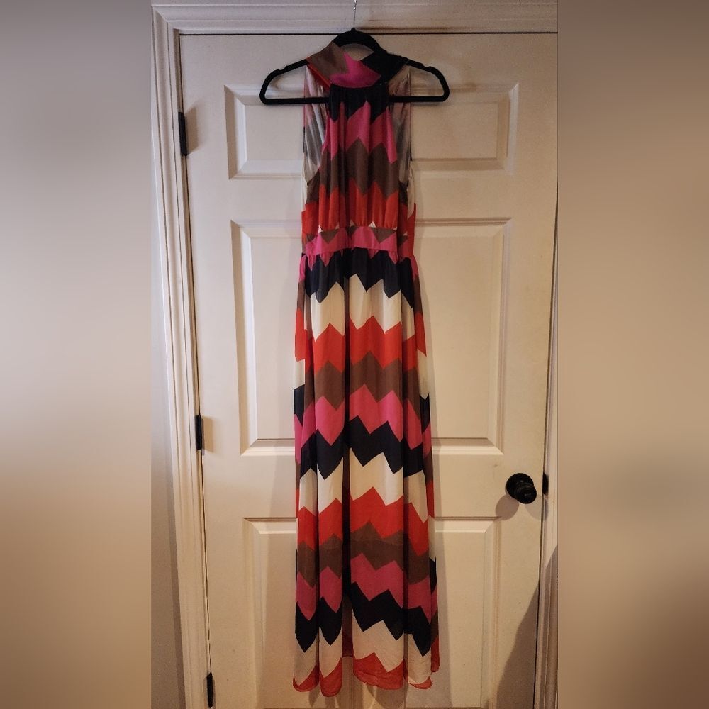 Ark & Co multicolored zig zag patterned sleeveless halter low back maxi dress M